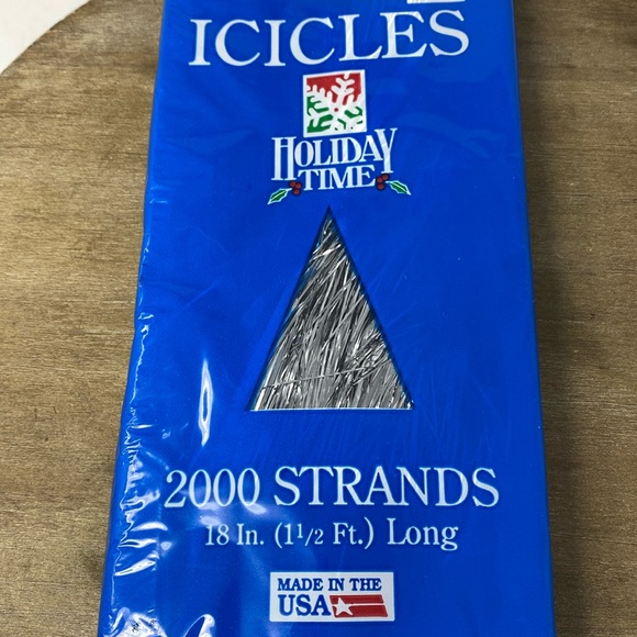 NWT Vintage Holiday Time 2000 Strands Christmas Tree Silver ICICLES made in USA - Picture 1 of 5